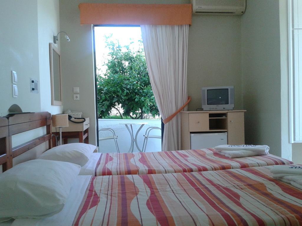 Polyrizos Hotel روداكينو الغرفة الصورة